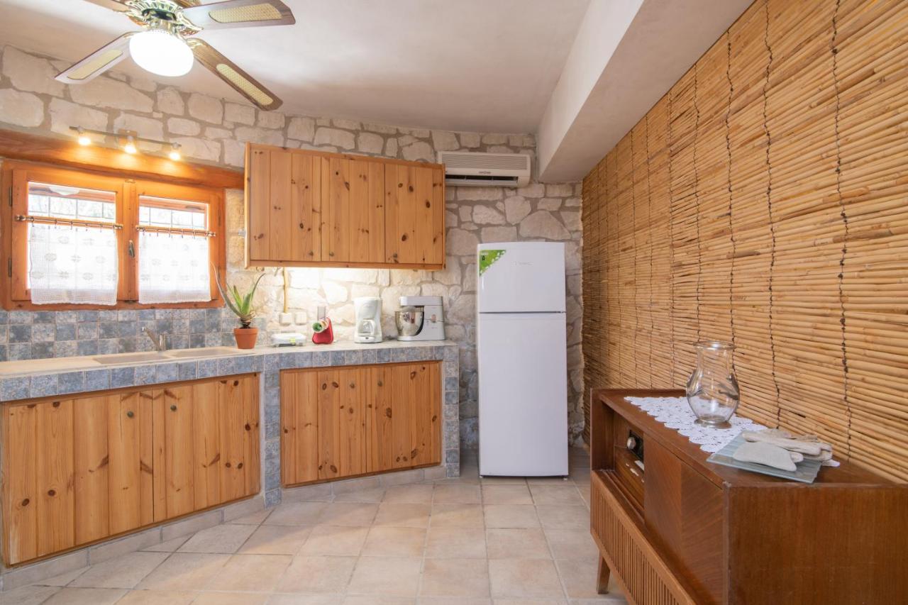 Gerakomylos Stone House Vasilikos  Exterior photo